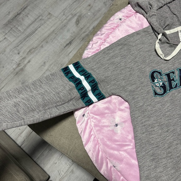 PINK Juniors Pullover Hoodie XS Seattle Mariners Baseball theme shiny - Picture 7 of 11